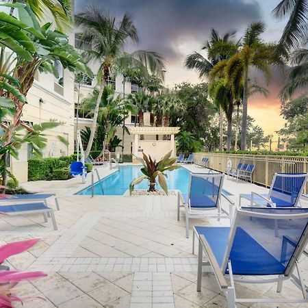 Hilton Garden Inn Palm Beach Gardens Exterior photo